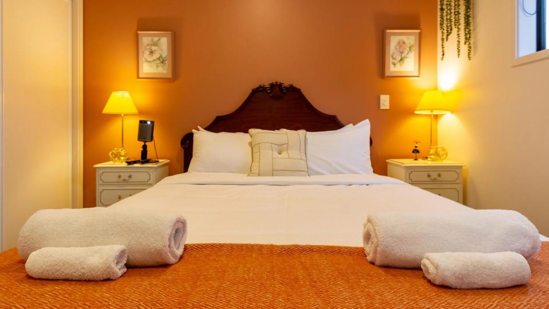 Your Charming And Cosy Urban Home Away From Home Christchurch