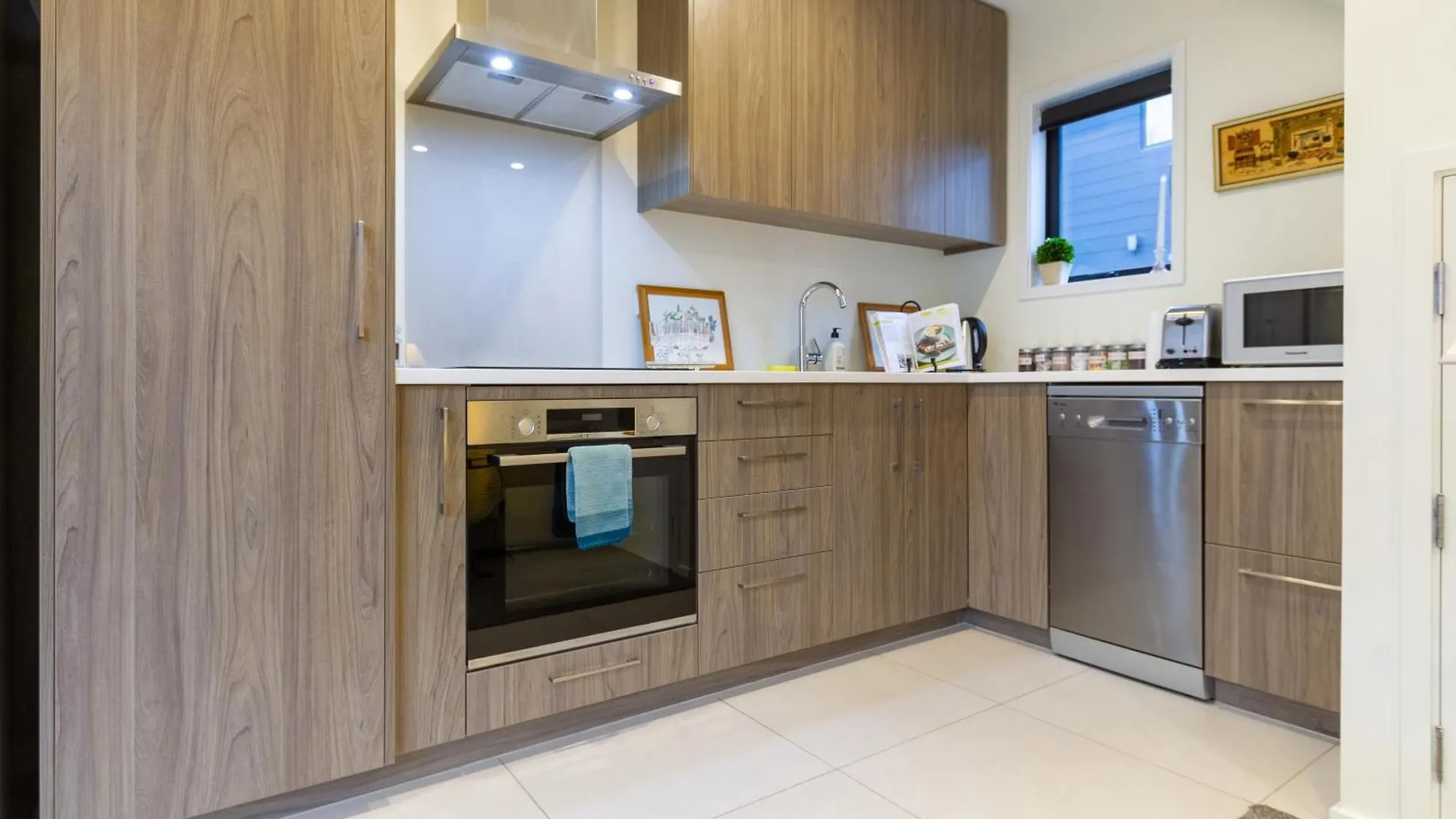 Your Charming And Cosy Urban Home Away From Home Christchurch Appartement